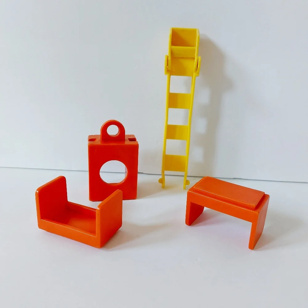 1974 Playskool Rescue Center Bunk Bed Set, Ladder, and‎ Payload